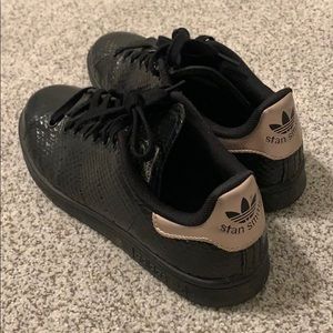 Black Adidas Stan Smith Sneakers